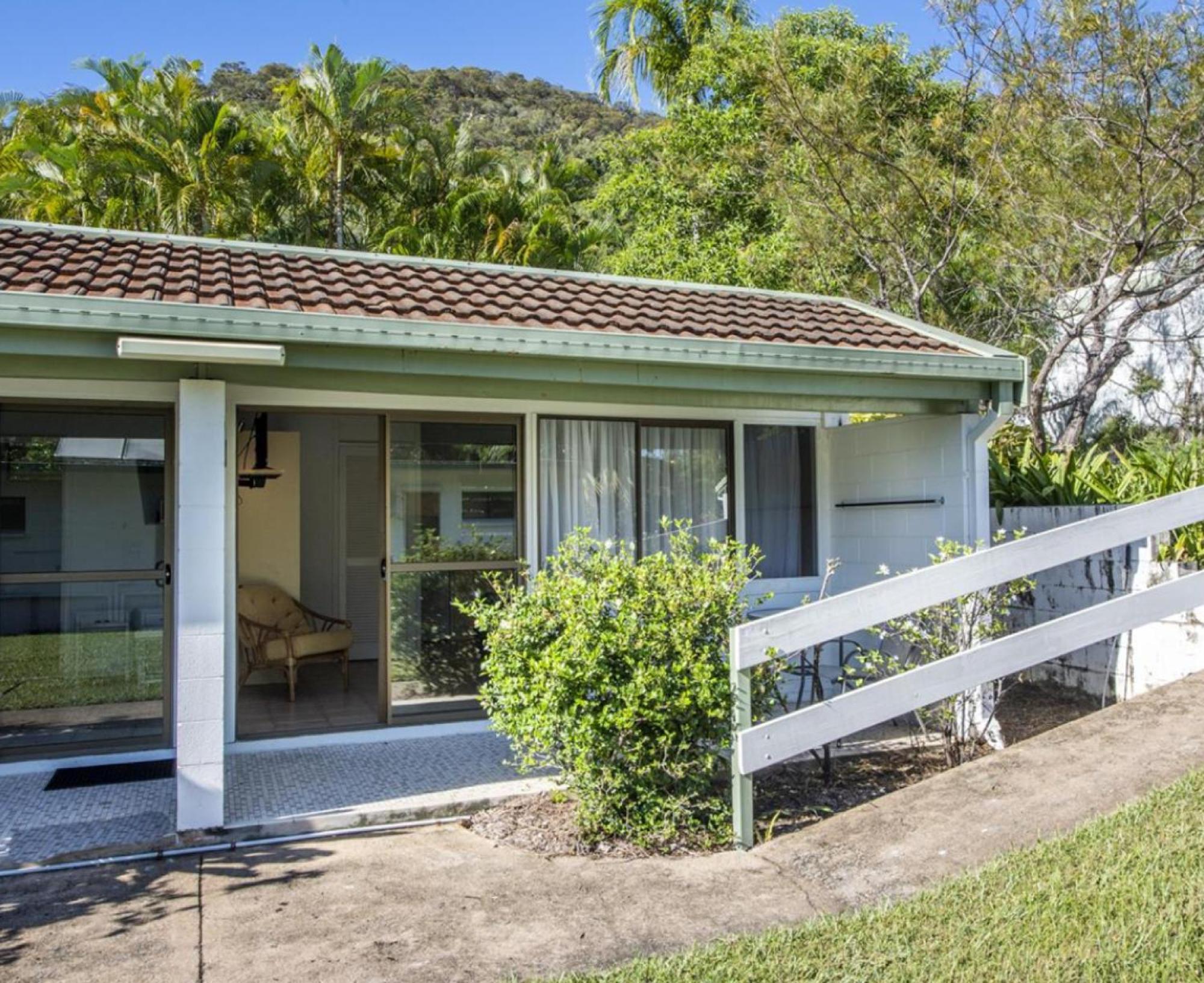 Affordable Island Escape! Queen Studio, Nelly Bay Exterior photo